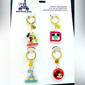 Walt Disney World Parks Set Of 4 Keychains Keyrings New Package Tags